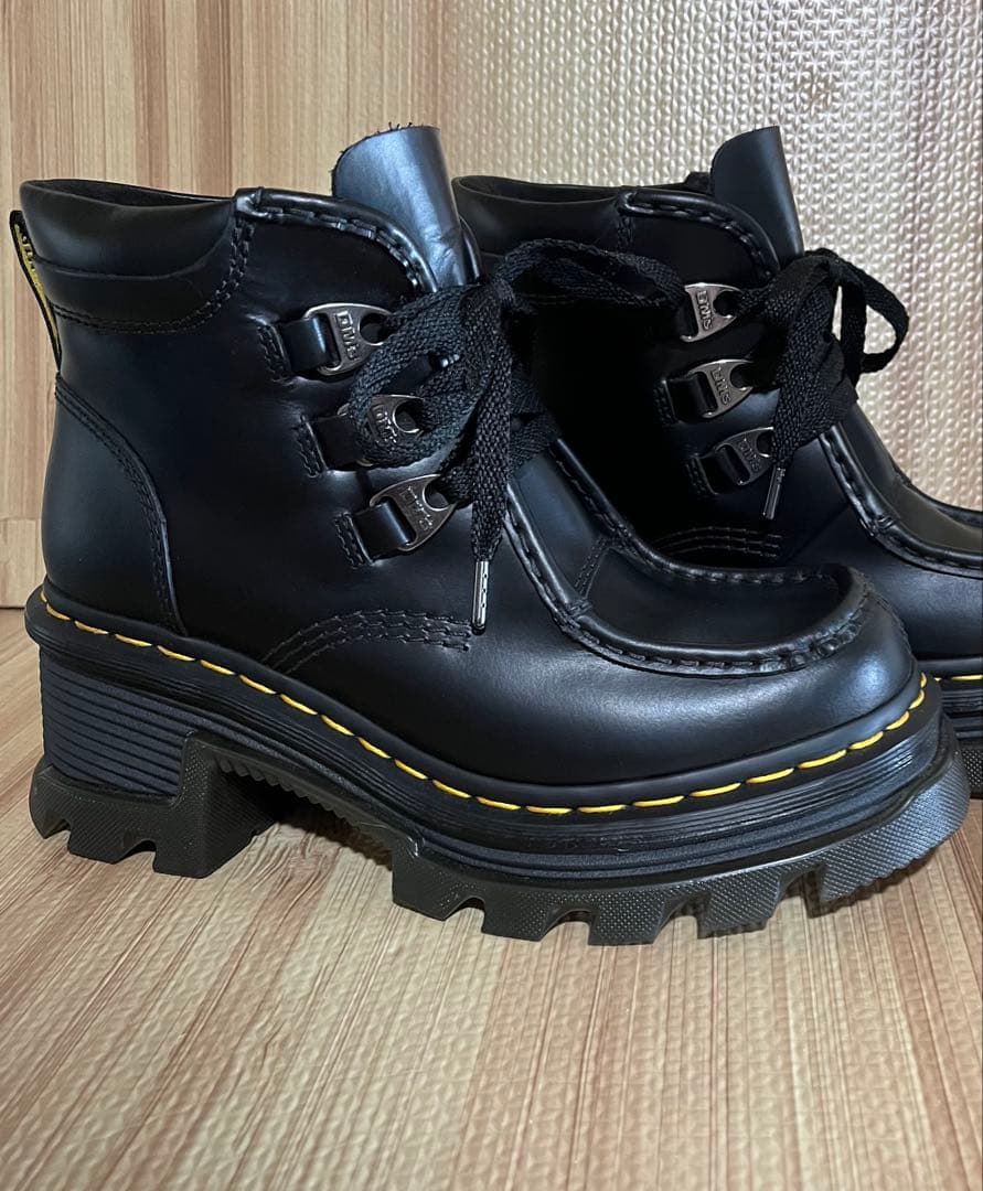 【極美品】Dr.Martens ドクターマーチン　コラン3ホールブーツ ドクターマーチン JADON III PISA LEATHER PLATFORM BOOTS BLACK PISA