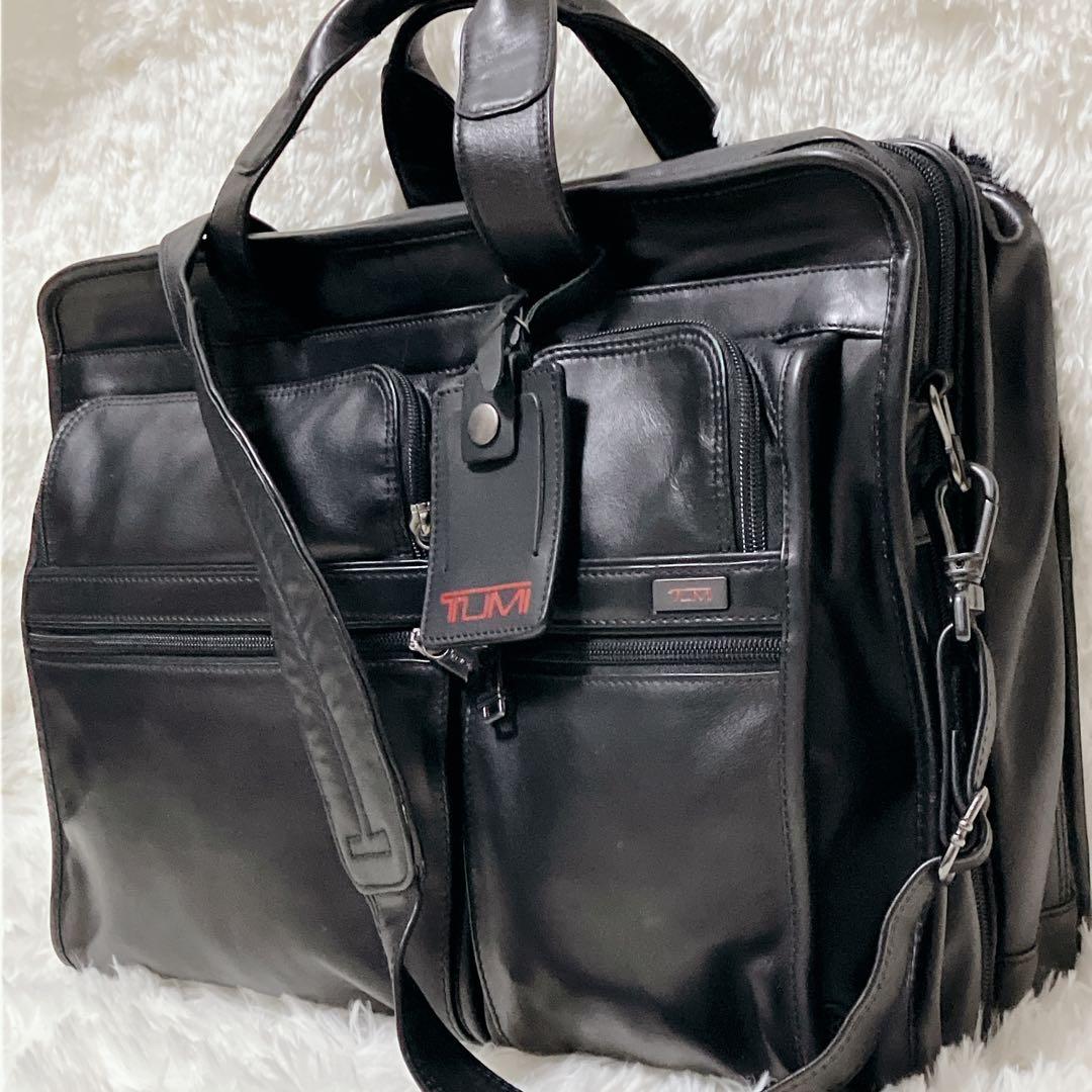 【超美品】TUMI カーフレザー大容量　ビジネスバッグ ブラック通勤　A4 PC