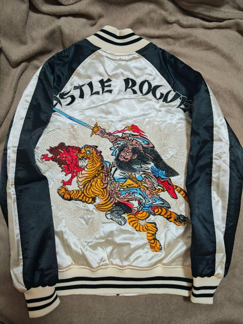 ROGUES 未使用近い 日本限定虎 スカジャン unisex サテン