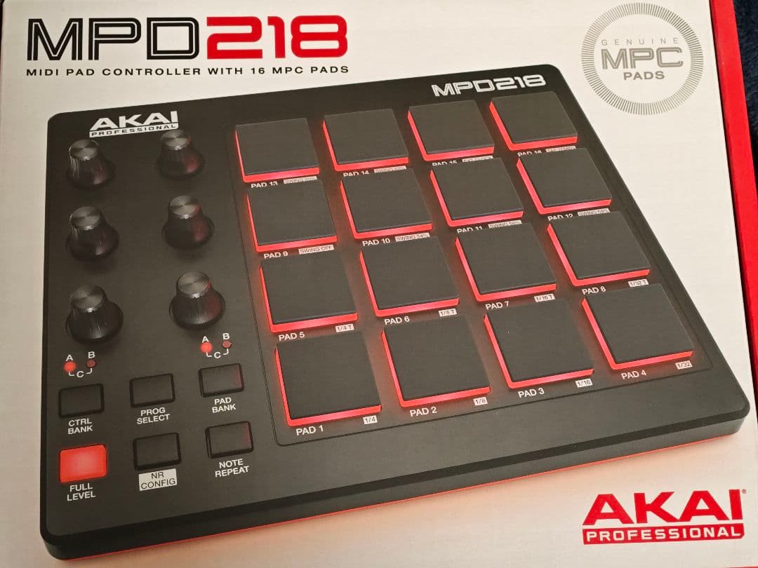 Akai MIDIコントローラー 16パッド MPD218