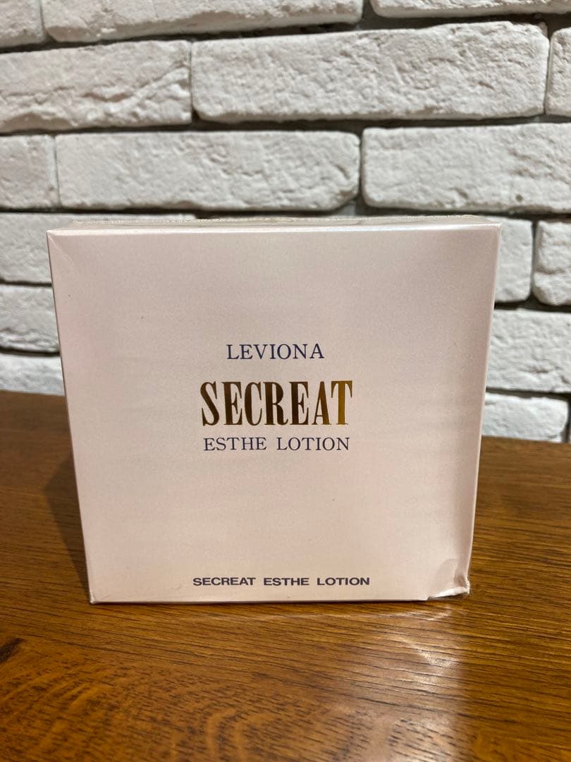 レビオナ　セクレート　エステローション　化粧水　80ml×3  LEVIONA