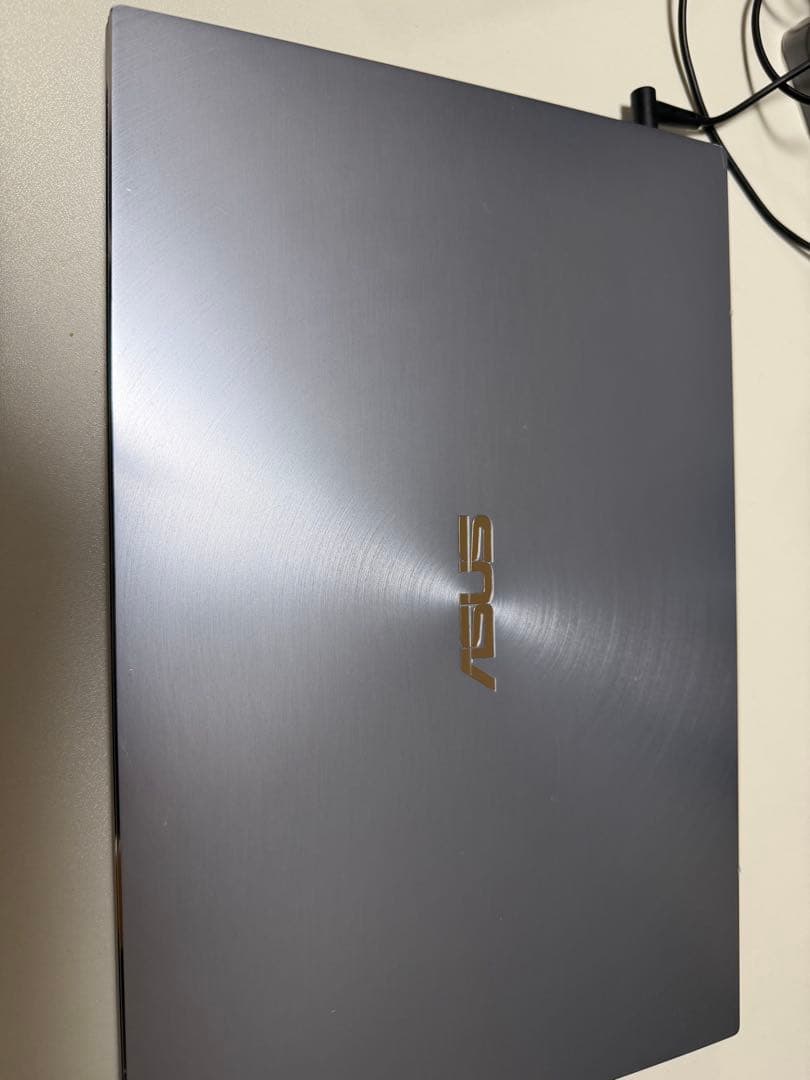 ASUS Zenbook 14 14インチ　パソコン