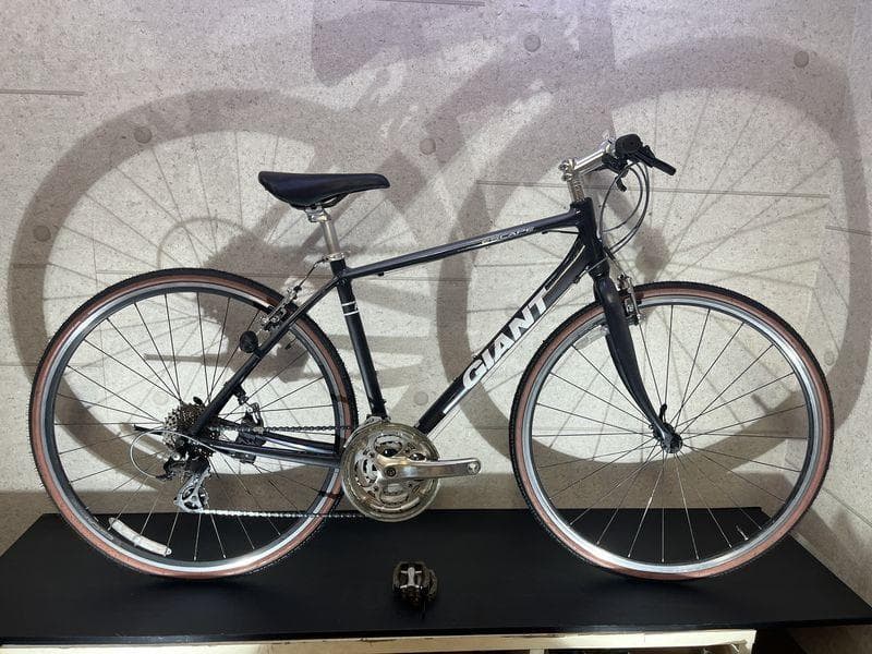 GIANT ESCAPE R3 クロスバイク sizeS　グレーカラー