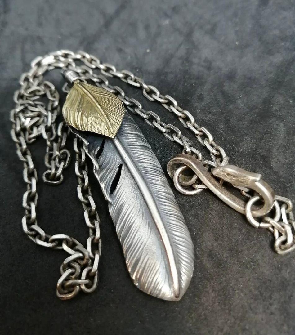 ゴローズ 上金特大フェザー右巻き SVイーグルフック 細角チェーン