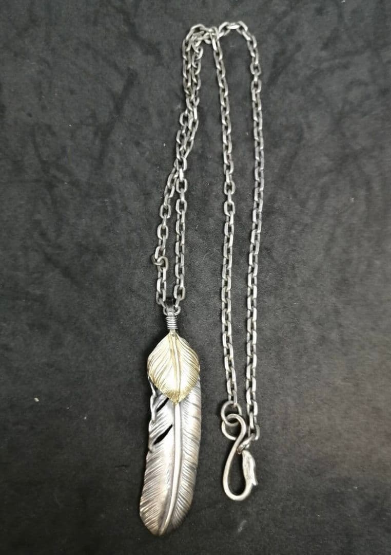 ゴローズ 上金特大フェザー右巻き SVイーグルフック 細角チェーン