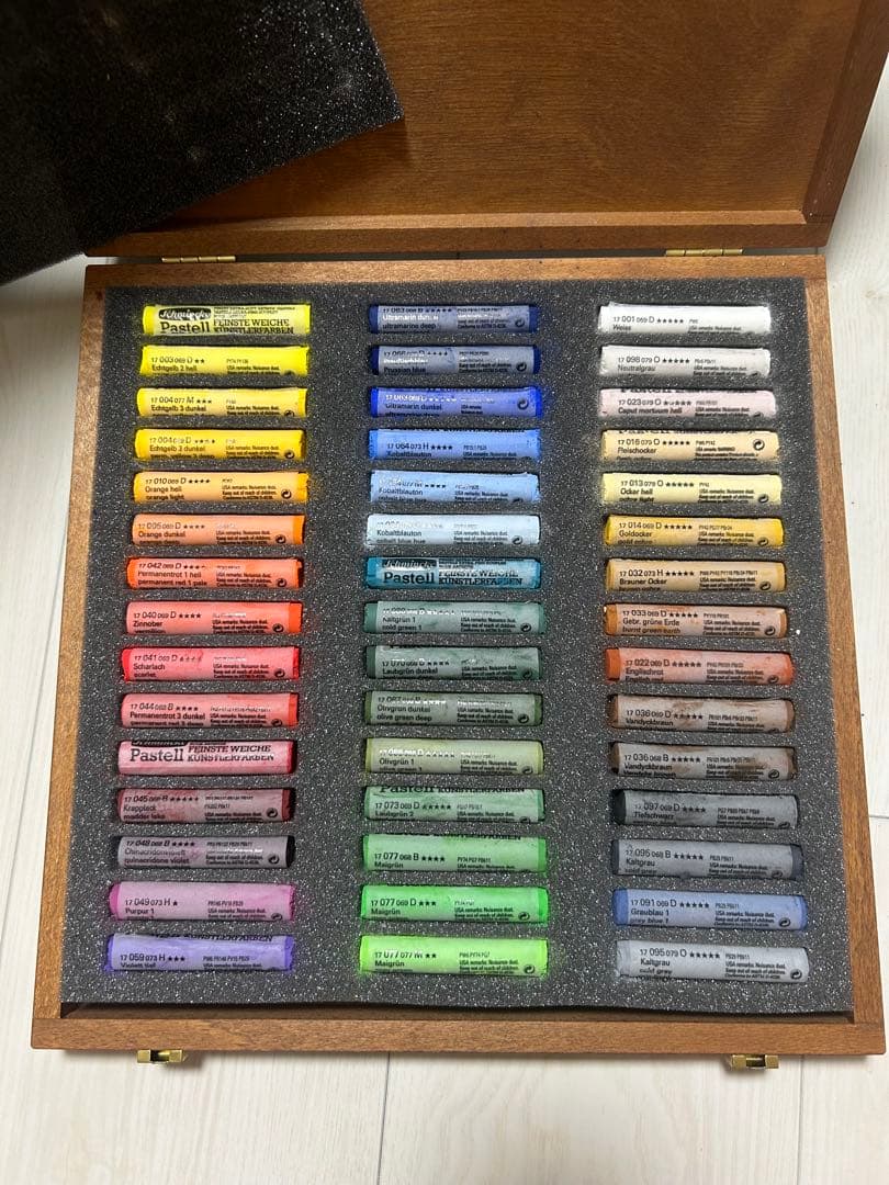 fchmincke シュミンケ　ソフトパステル 45色　木箱 Amazon.co.jp: schmincke シュミンケ ソフトパステル 45色木箱セット
