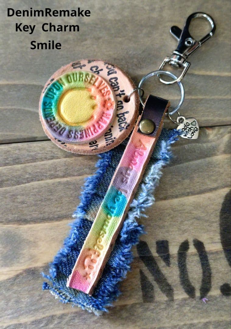 デニムリメイク☆革タグ☆キーチャーム•M - メルカリ