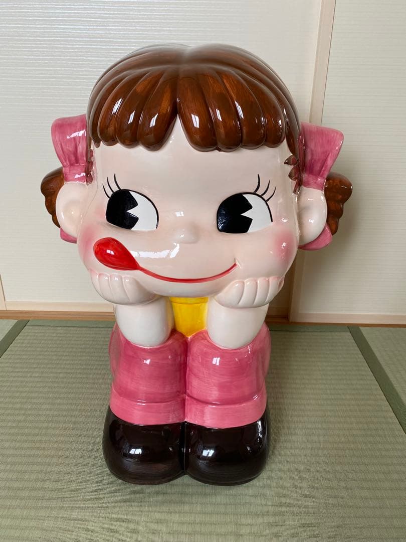 不二家ジャンボお座りペコちゃん　陶器