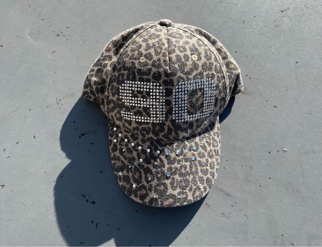 9090girl ヒョウ柄ストーン付きキャップ