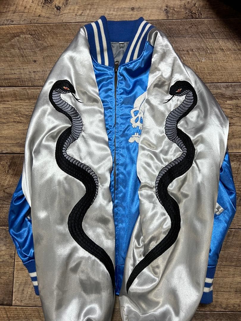 老舗.横須賀プリンス商会のスカルと蛇刺繍のスカジャン「古着」 日本製