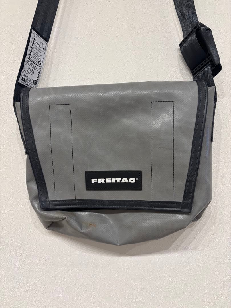 FREITAG メッセンジャーバッグ グレー FREITAG メッセンジャーバッグ グレー