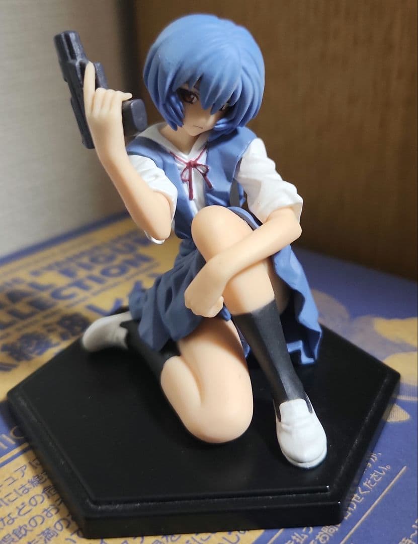 箱有り ヤングエース 綾波レイ 制服ver フィギュア