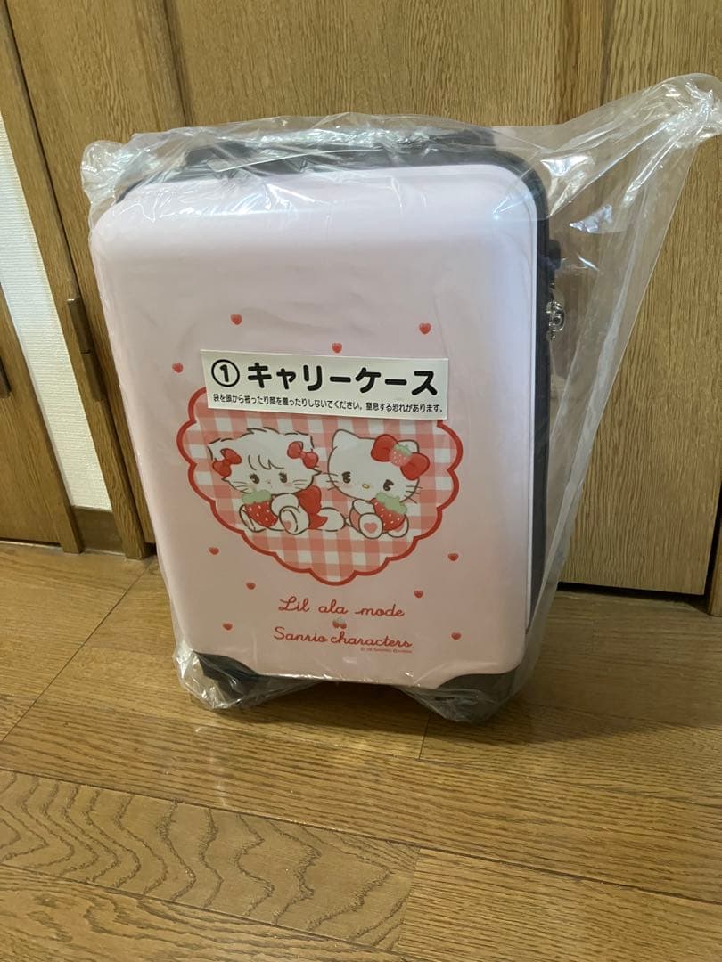 サンリオ×リルアラモード 一番くじ キャリーケース早い者勝ち！ - メルカリ