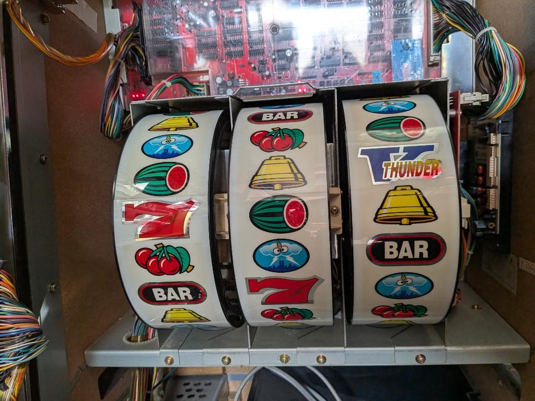 パチスロ サンダーV実機 4号機 アルゼ メーシー スロット 家スロ