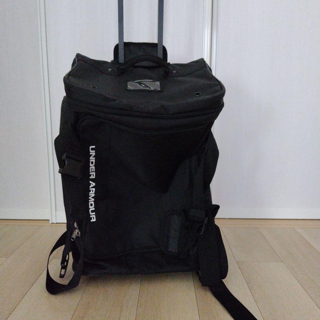 アンダーアーマー　キャリーバッグ