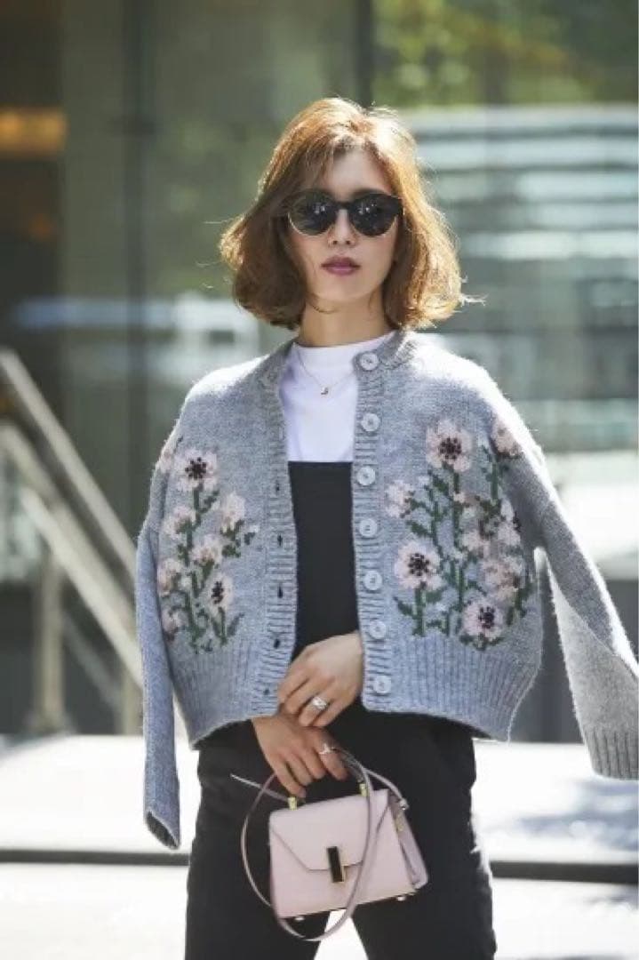 seventen フラワー刺繍ニットカーディガン(グレー)