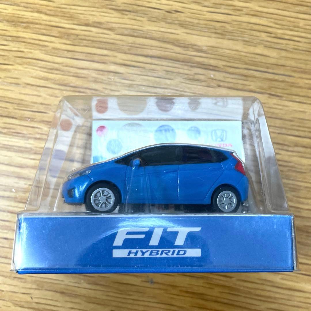 ホンダ フィット ハイブリッド LEDキーホルダー ミニカー - メルカリ