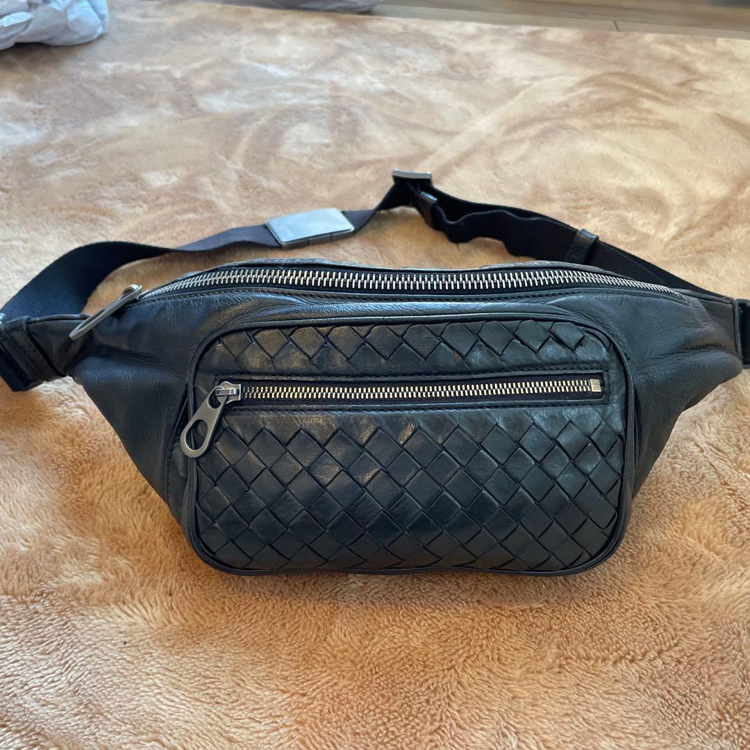 ボッテガヴェネタ　ボディバッグ　ショルダーバッグ　ブラック　メンズ