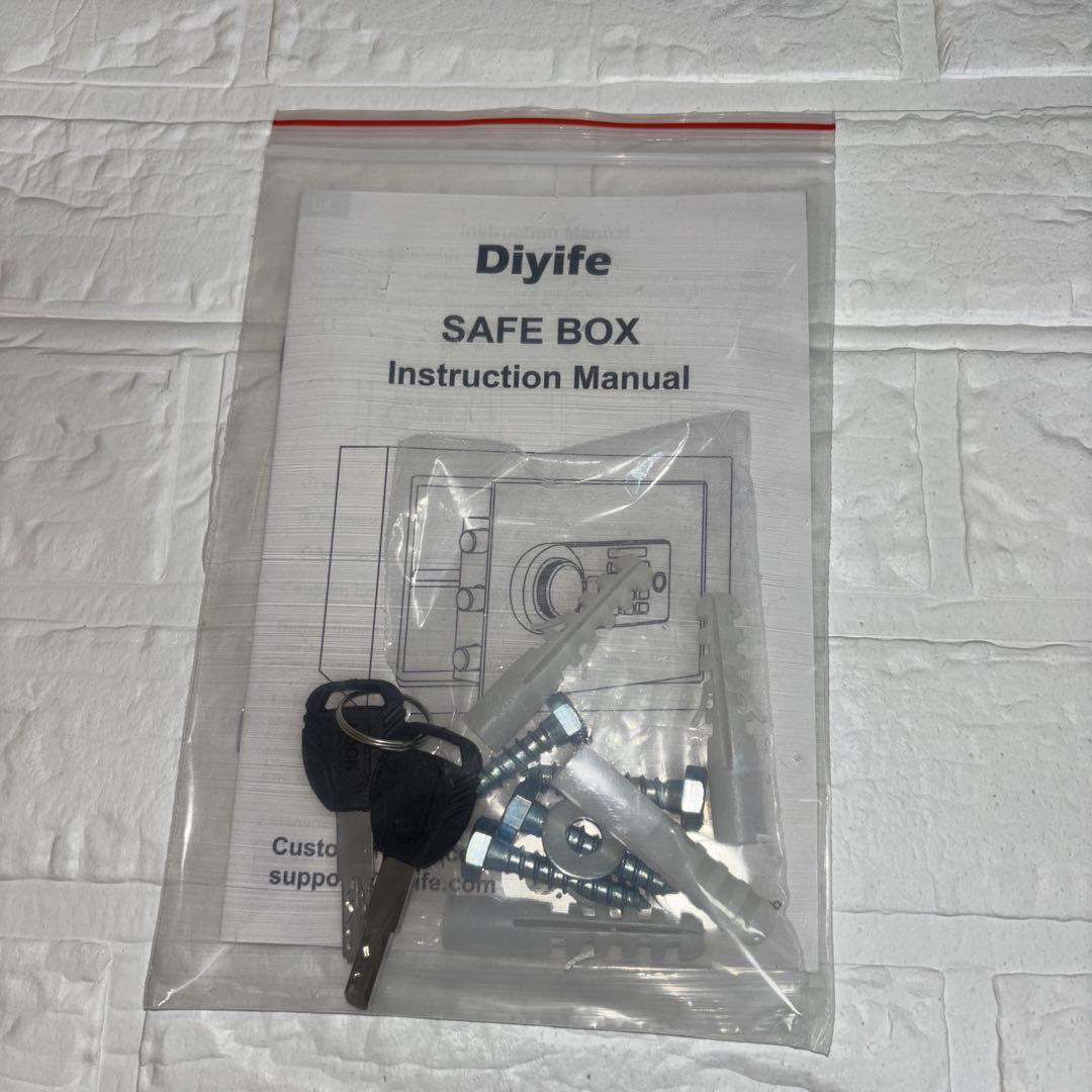 金庫 小型 [ 耐火 耐水/充電ケーブル付き] 緊急キー付 22.6L