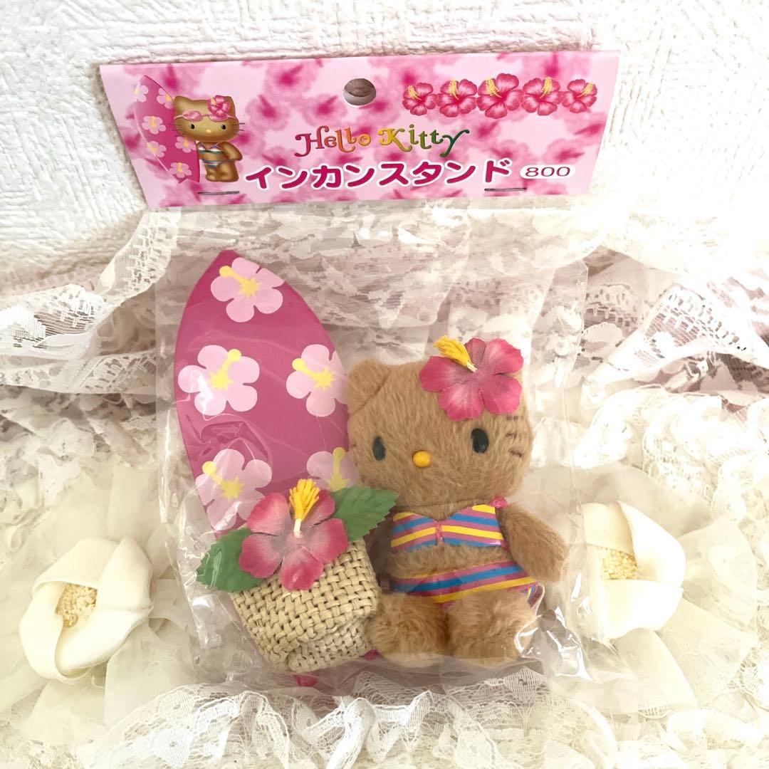 レア‼️日焼けアロハキティスタンド ぬいぐるみ ラスト1点ハイビスカスハワイ ハワイ限定🌈50thアニバーサリー日焼けキティ | ハッピーハワイ
