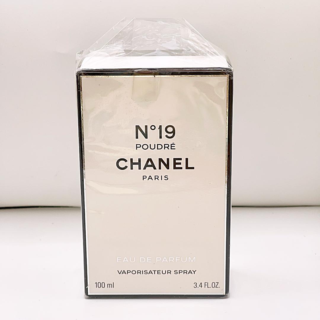 未使用 CHANEL シャネル N°19 オードパルファム 香水 100ml Amazon | シャネル(CHANEL) No.19 EDT SP 100ml[並行輸入品