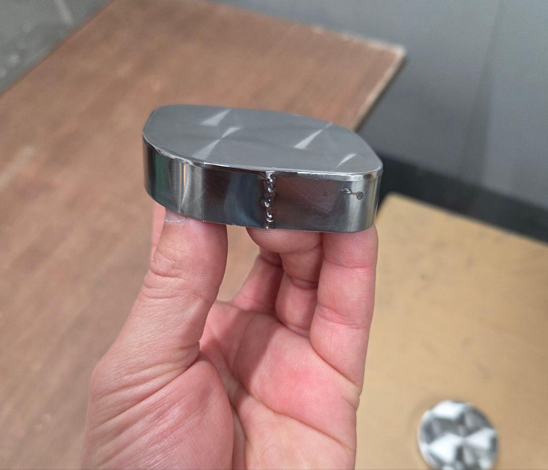 17スーパーグレート等 サブタンク 鱗ステンレスカバー&キャップ類