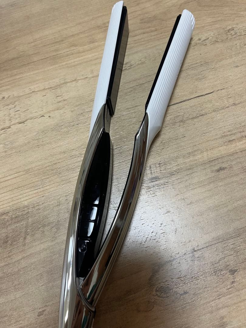 リファ　ストレートアイロン