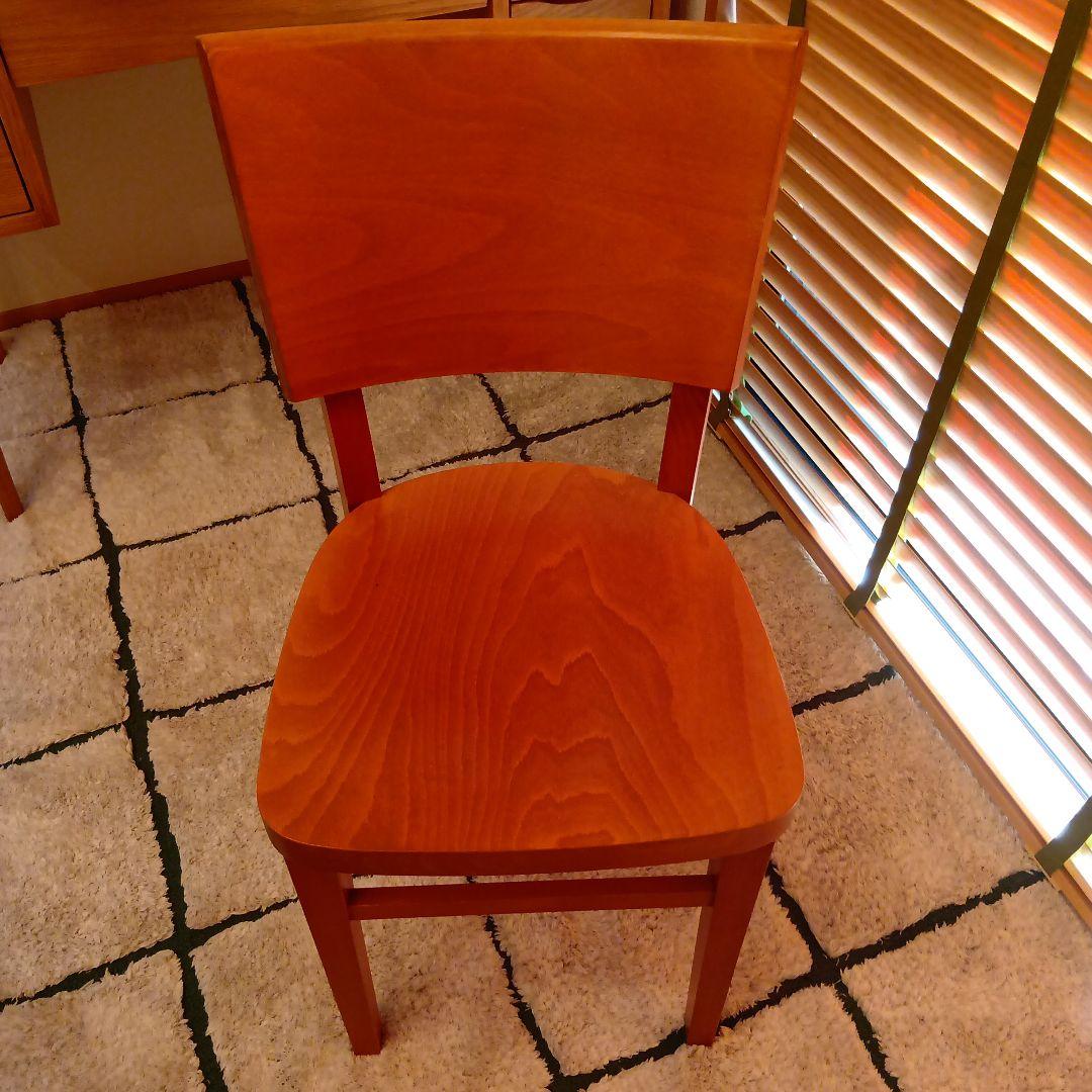 onちゃん　　ウニコ　チェア