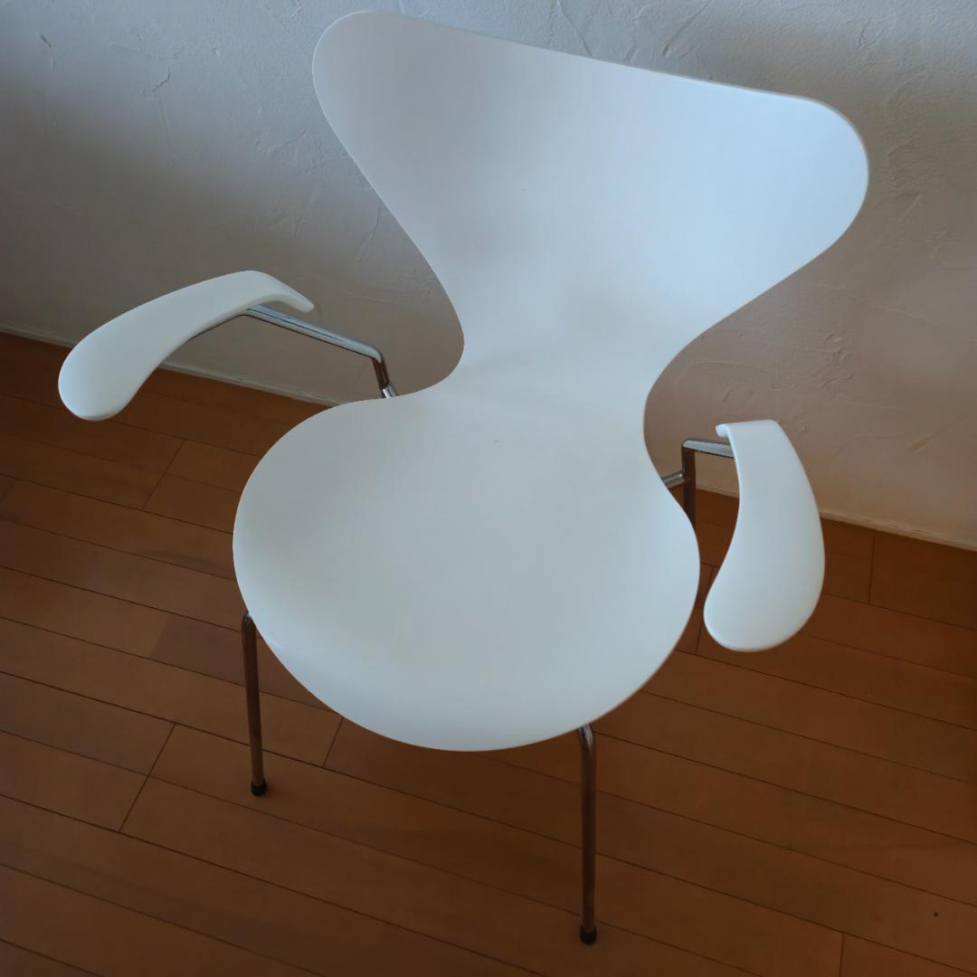 フリッツ・ハンセン　セブンチェア　肘付き　ホワイト　正規品