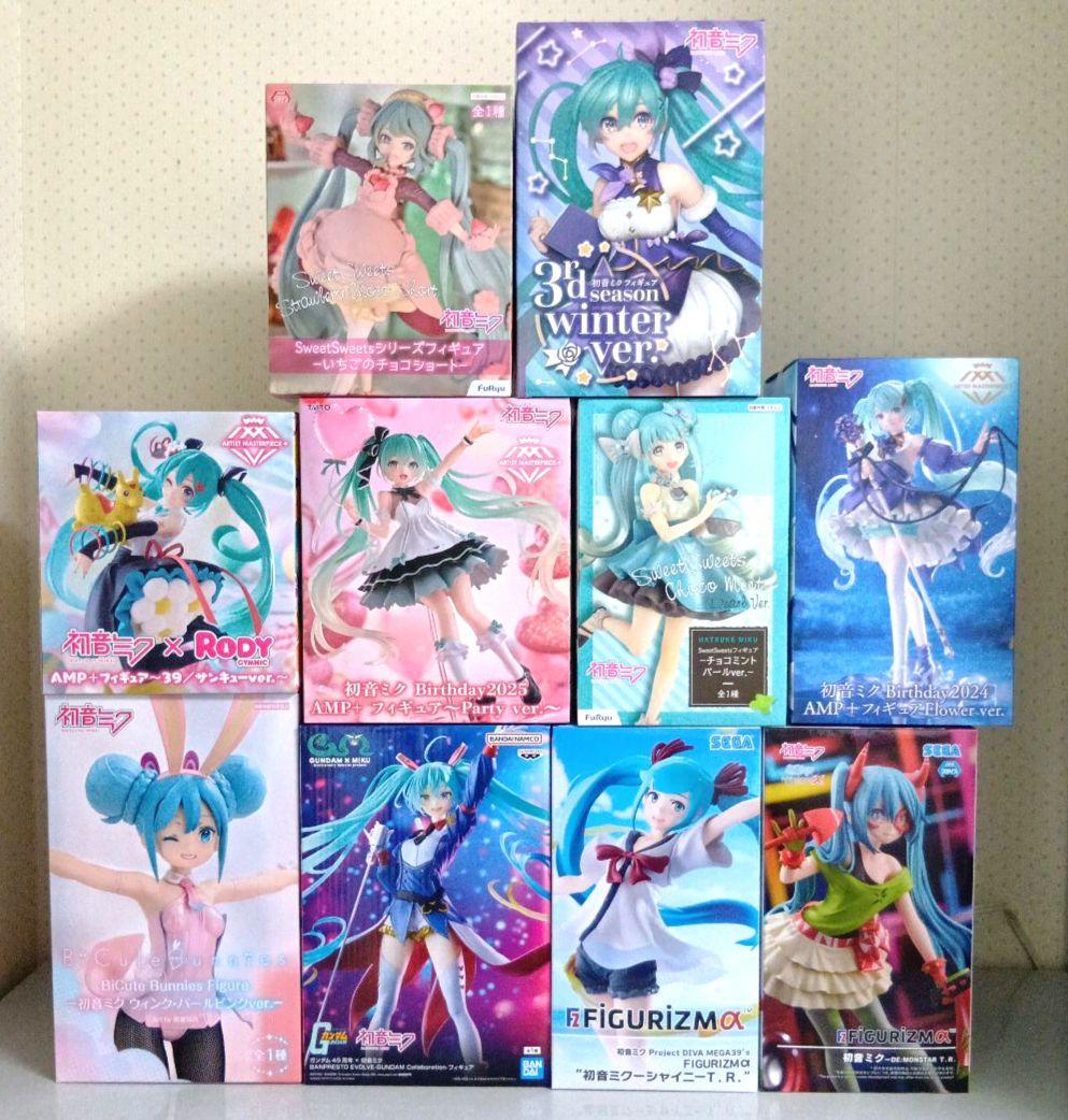 初音ミク　フィギュア　10点 Amazon.co.jp: Design COCO 初音ミク (千本桜10周年) 1:7スケール PVC
