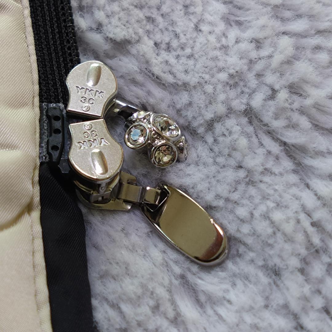 オースチンリード フード付きダウンコート L40 ビジュー装飾つき 黒 白