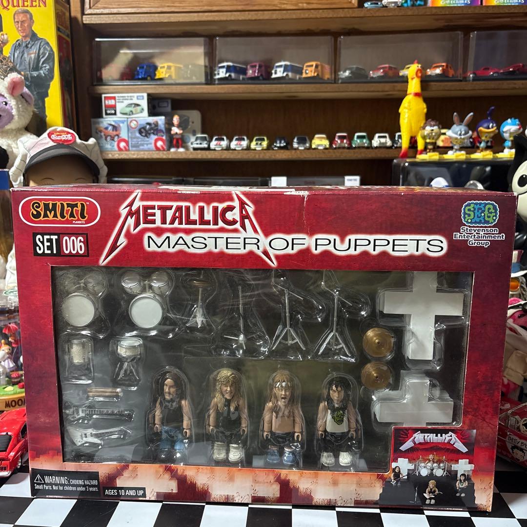 LLICA MASTER OF PUPPETS メタリカフィギュア