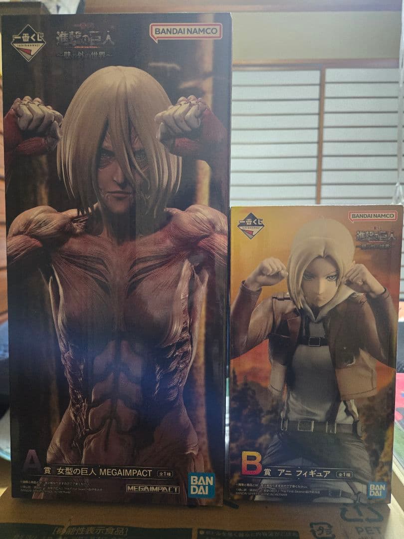 進撃の巨人一番くじ A賞女型の巨人 B賞アニ