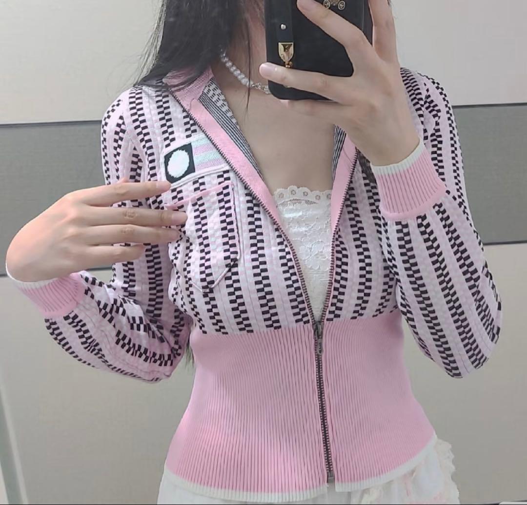 最終価格 ほぼ新品Sサイズ MIU MIU 伸縮性 カーディガン 最終価格 ほぼ新品Sサイズ MIU MIU 伸縮性 カーディガン - メルカリ