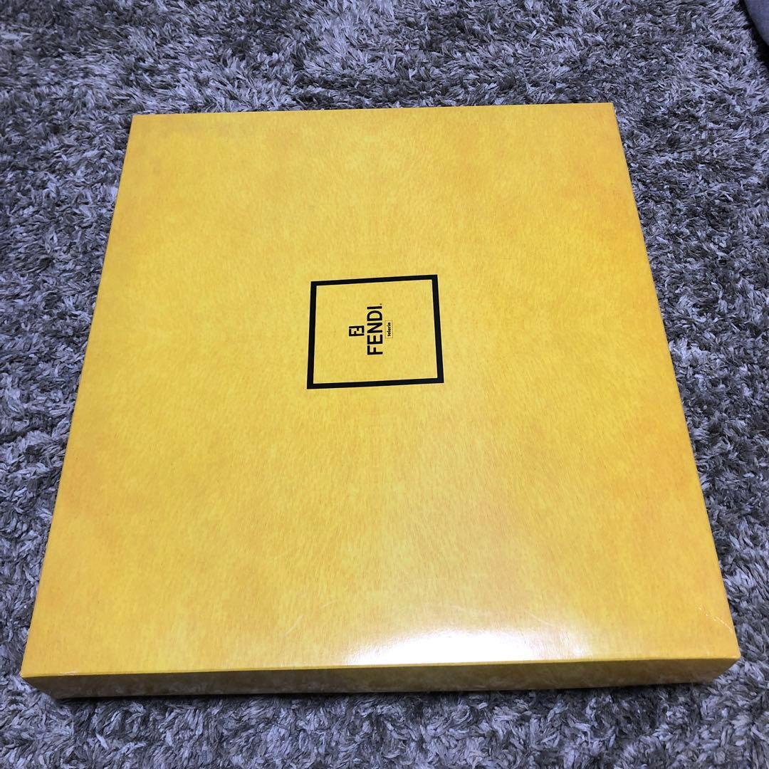 新品タグ付き！フェンディ ズッカ柄 バスローブ ガウン ビニール未開封