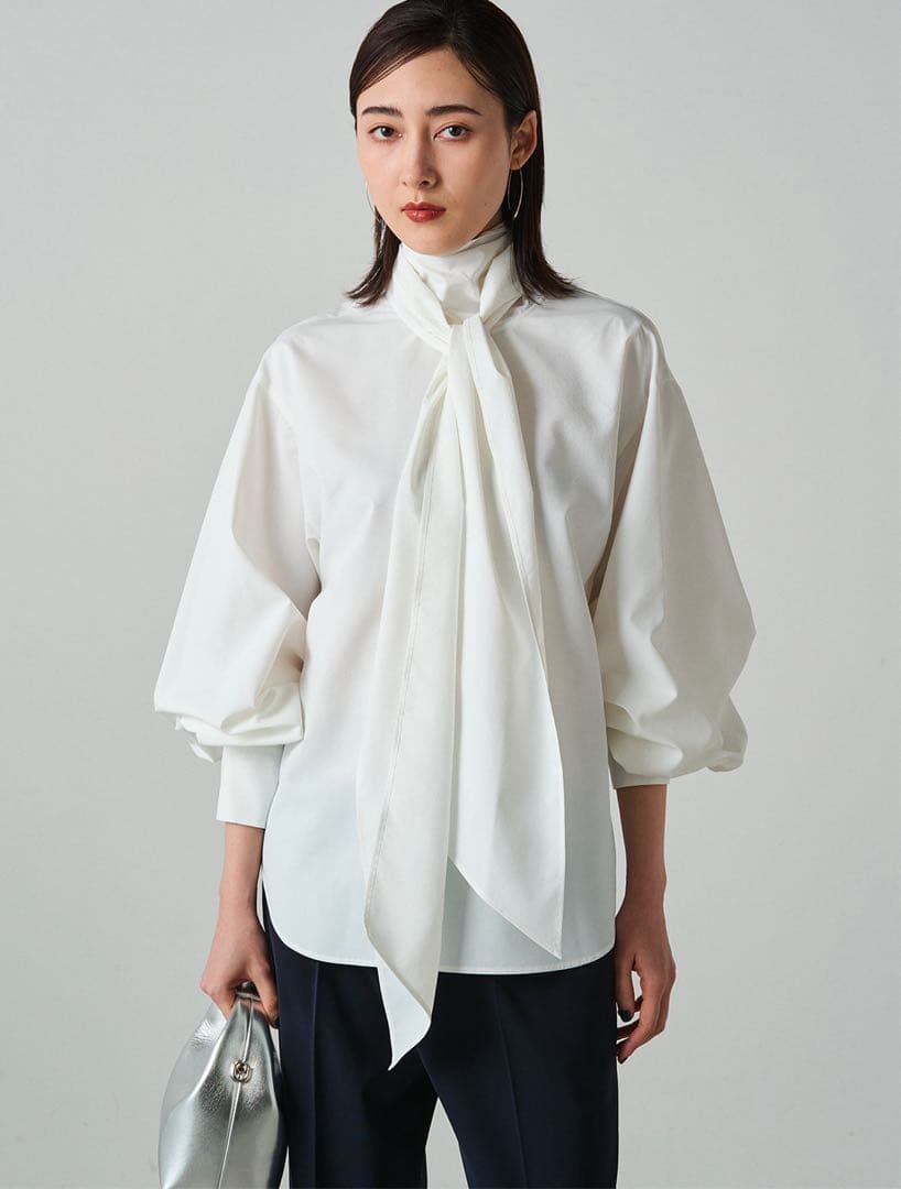 【Atelier N°5/アトリエヌメロサンク】タイプライターボウタイブラウス