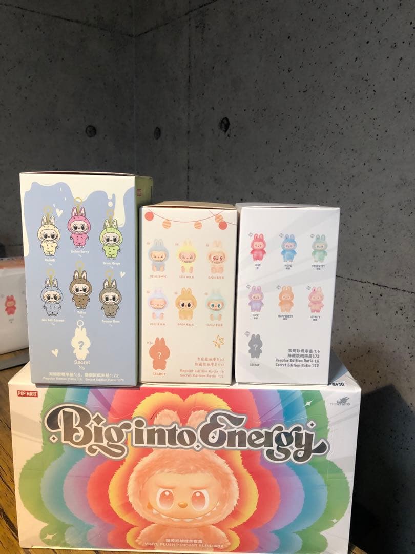 正規品・未開封 Labubu マカロン.have a seat .enery3箱 - メルカリ