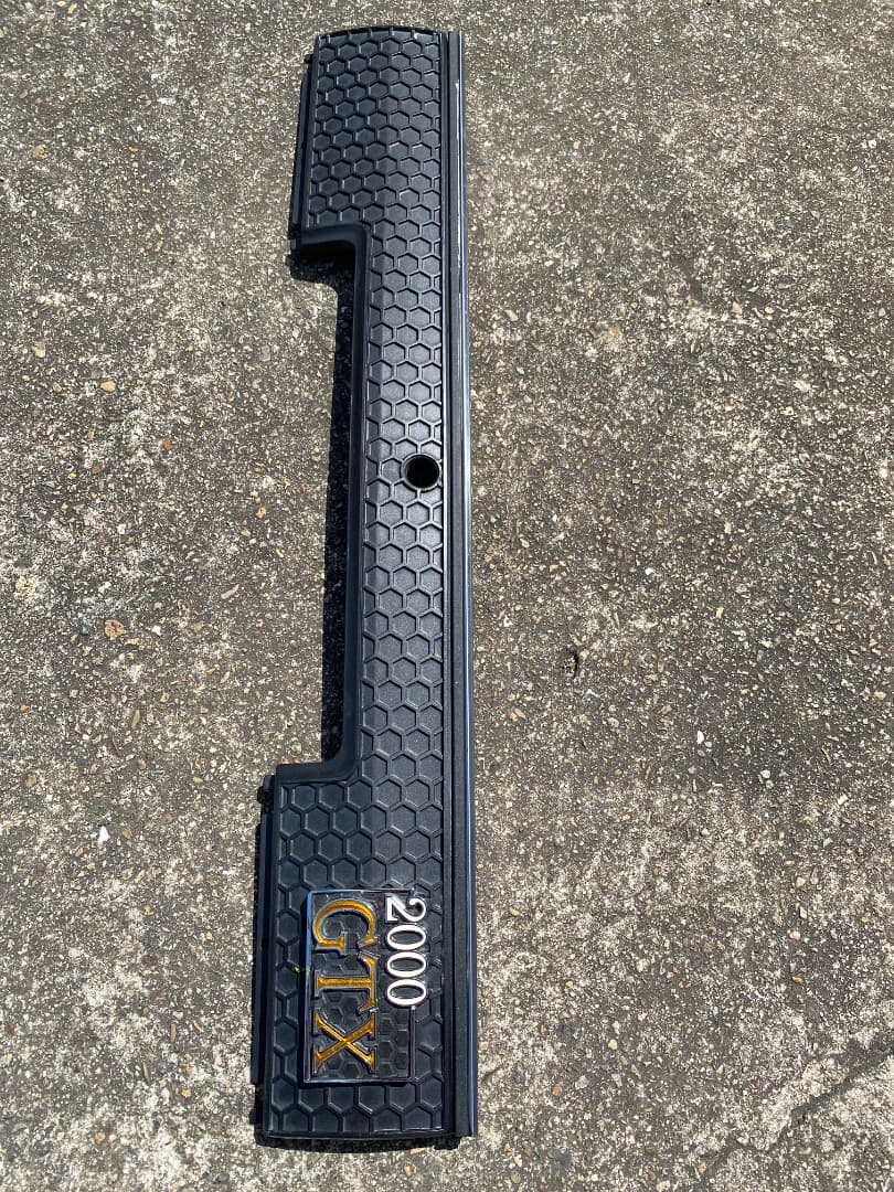 ハコスカ　後期　2000 GTX 4ドア　ハードトップ　共通　リヤーパネル ハコスカ後期2000 GTX 4ドアハードトップ共通リヤーパネル