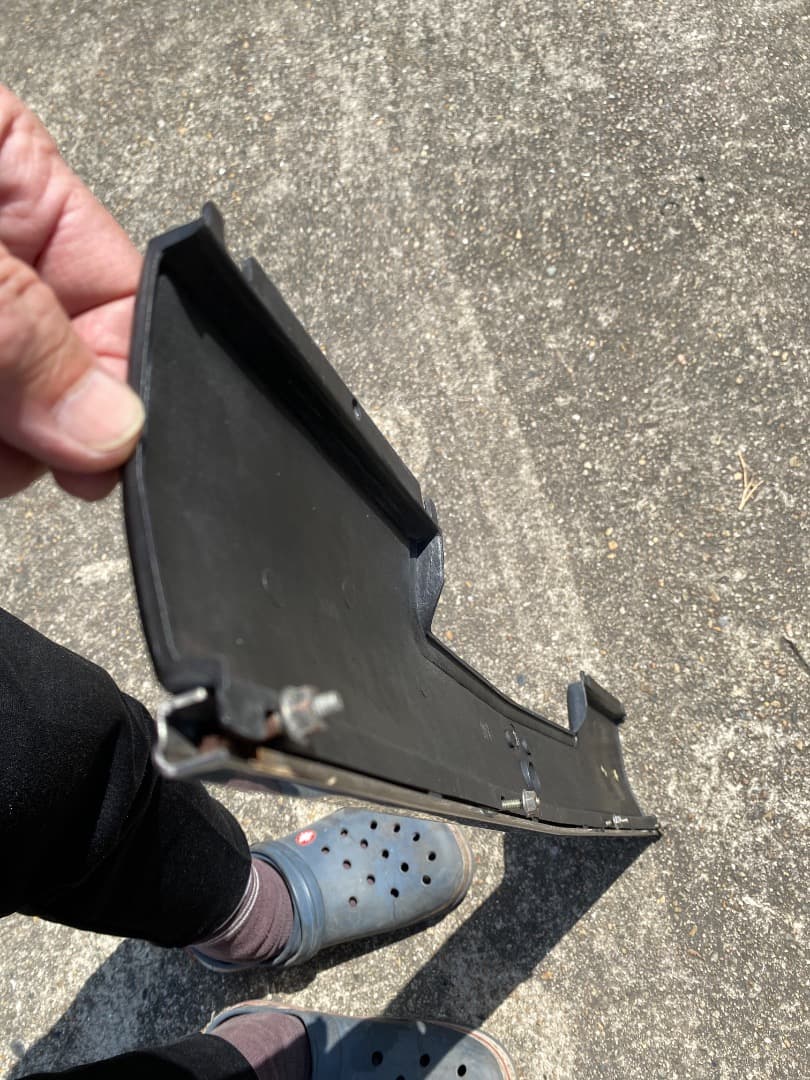 ハコスカ後期2000 GTX 4ドアハードトップ共通リヤーパネル