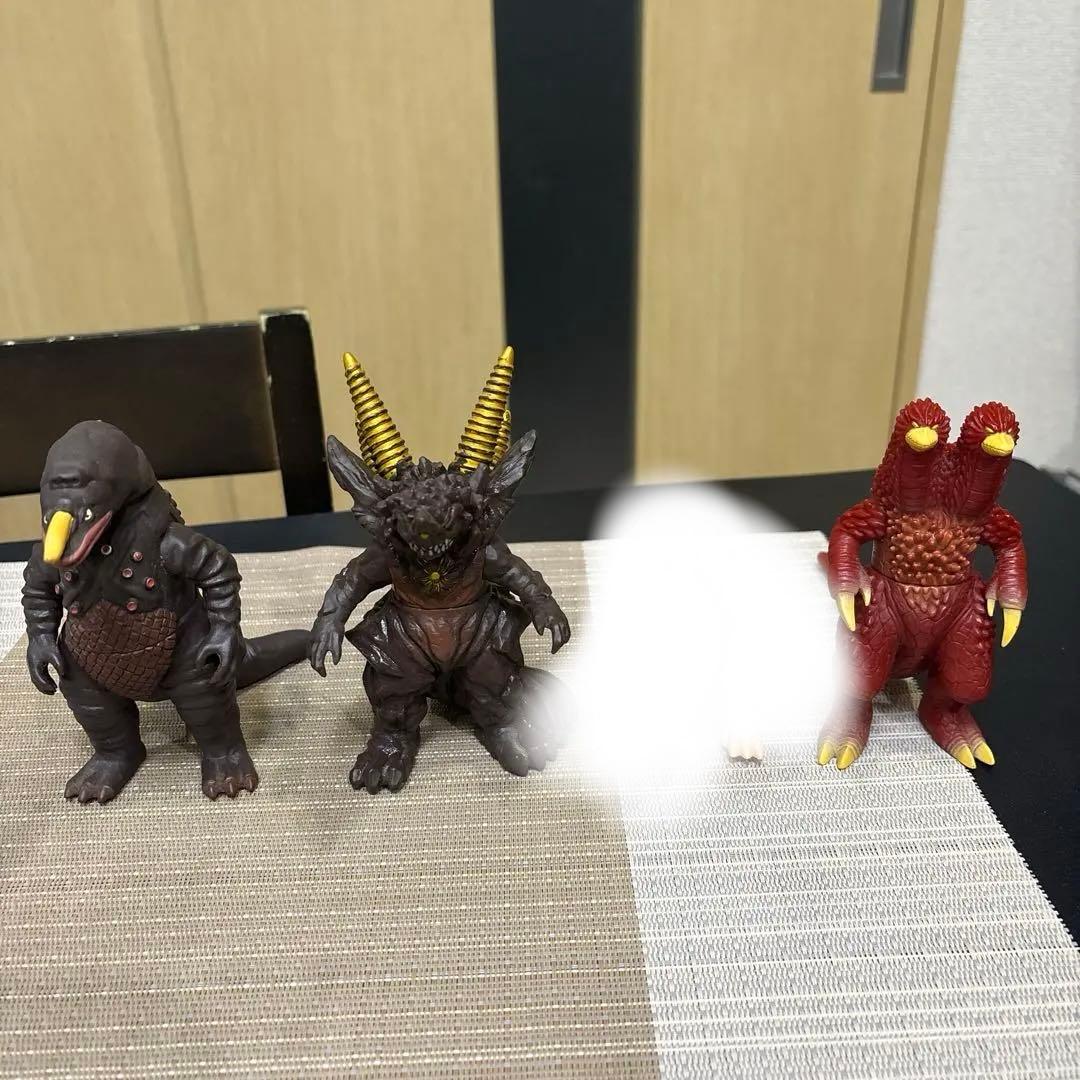 ウルトラ怪獣500シリーズ 生産終了 ソフビセット - メルカリ