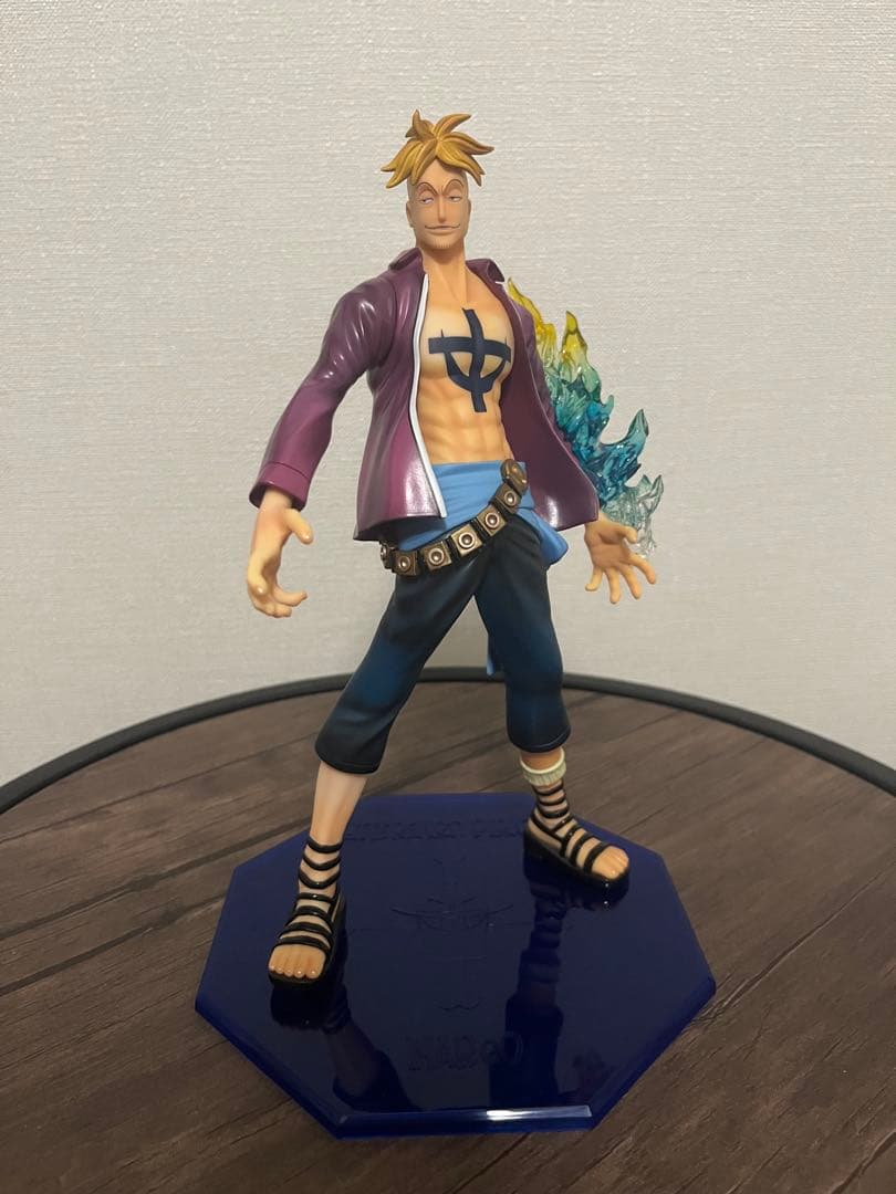 ONE PIECE マルコ　フィギュア