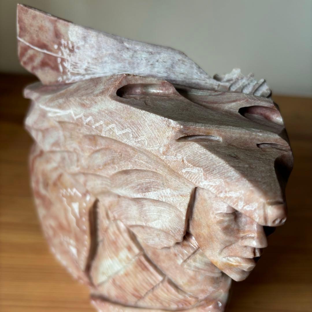 ナバホ族ノーマン・ルイス作 ネイティブアメリカン彫刻 レッドアラ