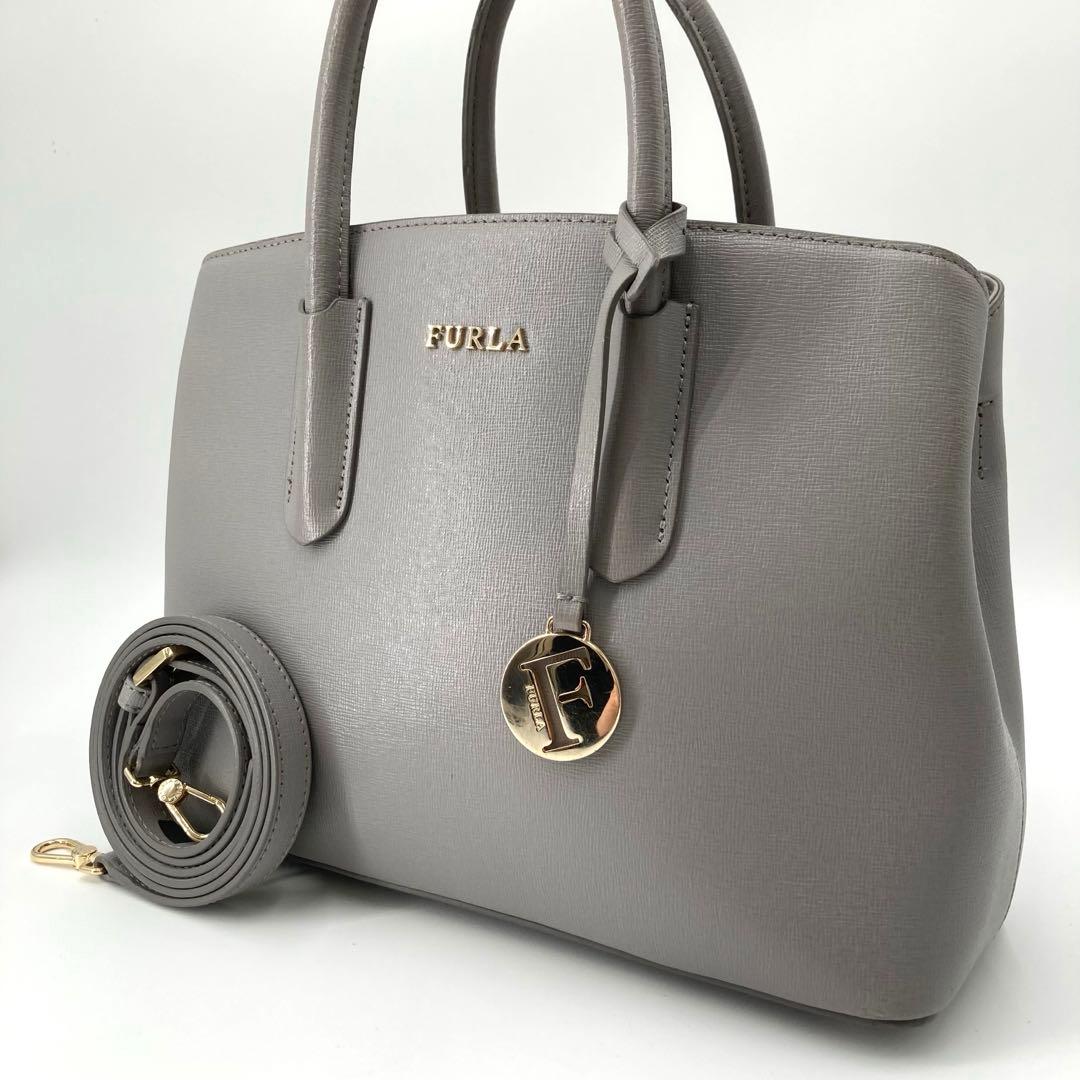 美品✨FURLA フルラ テッサ 2way ハンドバッグ レザー グレー FURLA フルラ テッサ ミニ 2way ショルダーバッグ ハンドバッグ レザー