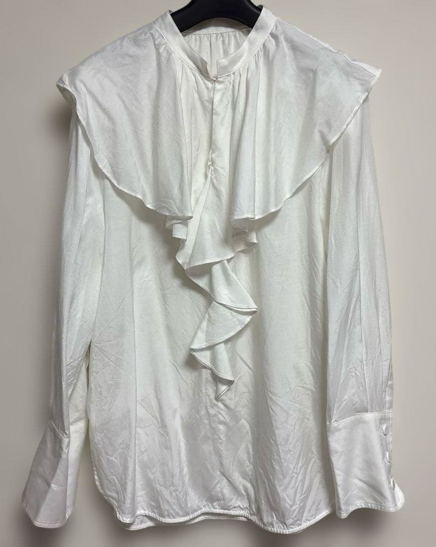 アルアバイル ツイルラッフルスラッシュブラウス - メルカリ