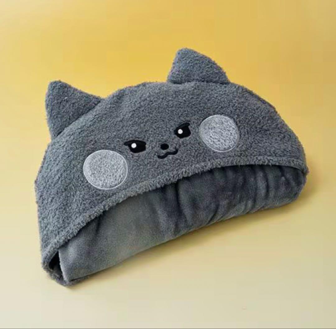 ZB1 ゼベワン ジウン ウニニ zeroni フード付きブランケット - メルカリ