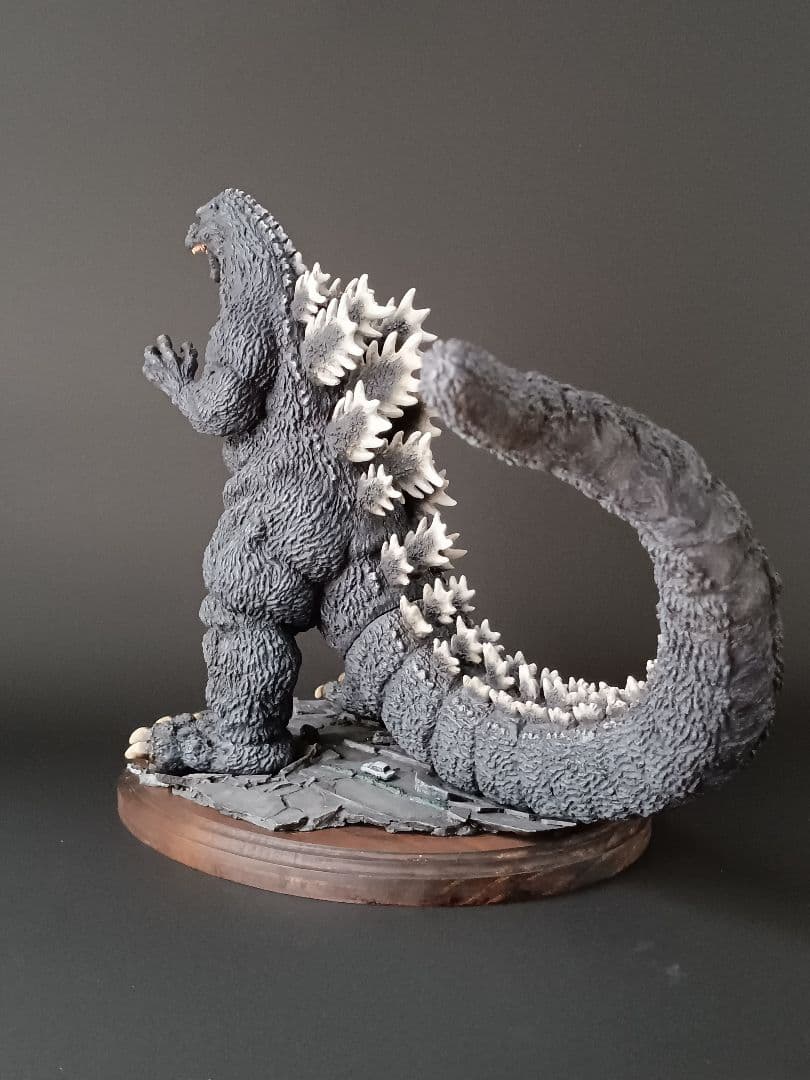 海洋堂 ゴジラ'1992 28㎝ソフビキット完成品 酒井ゆうじ原型 - メルカリ