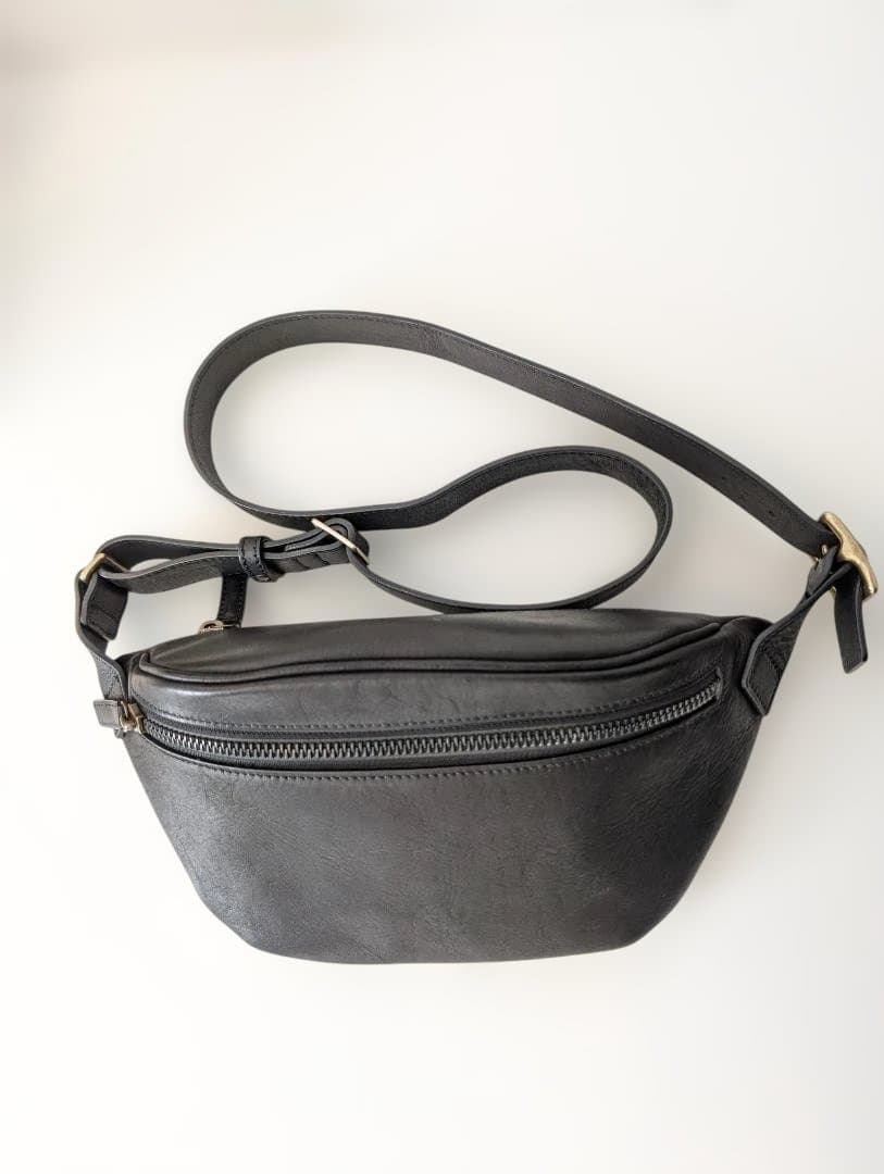 ボディバッグ 土屋鞄 本革 レザー 黒 ブラック