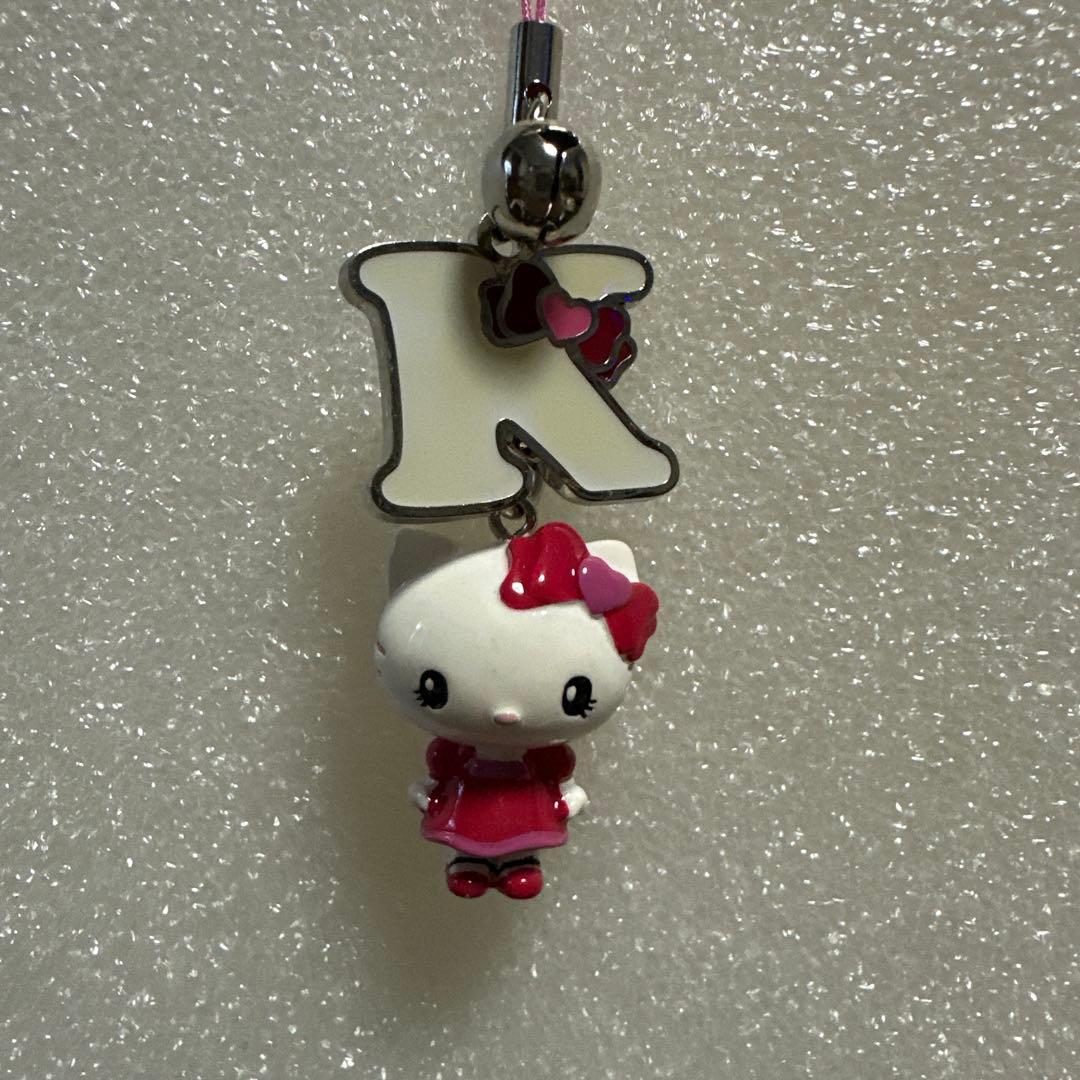 USJ限定　ハローキティ Kの文字付きストラップ
