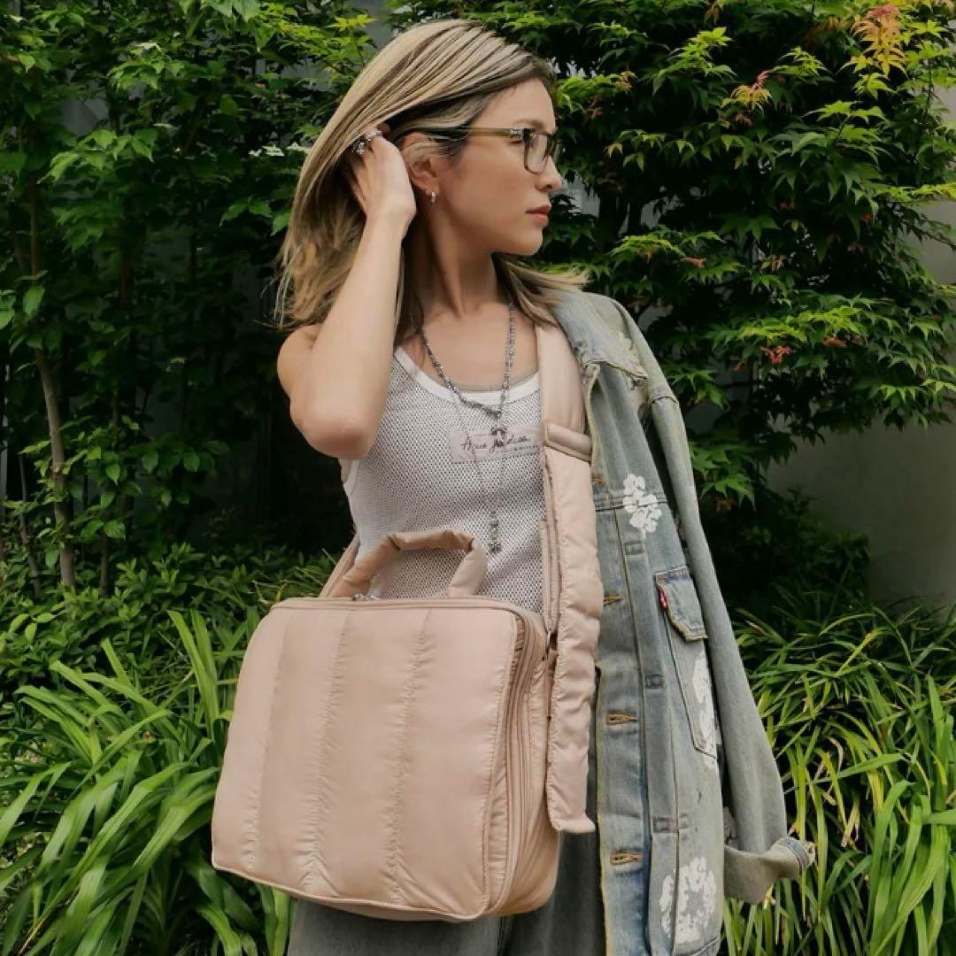 8月購入calin マザーズバッグ ラテ 新品未使用未開封