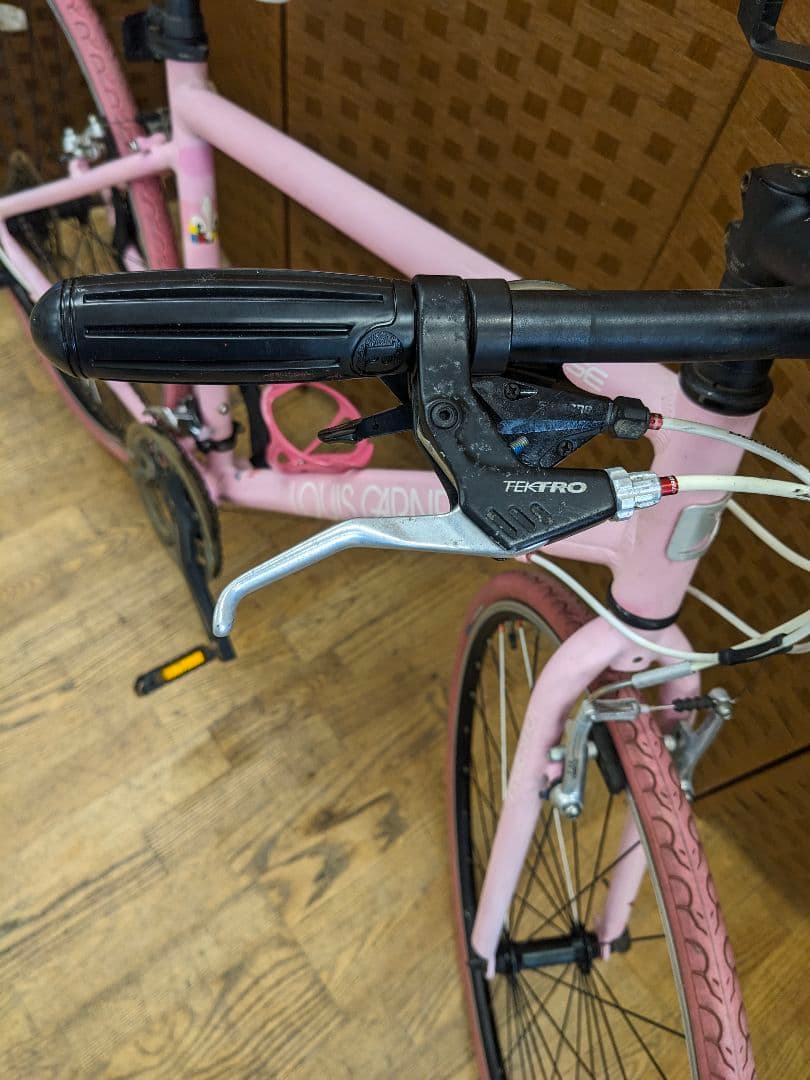 配送方法変更済み U065 クロスバイク 28インチ 3×8段変速 ピンク